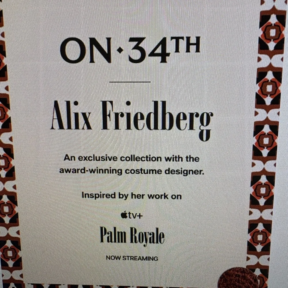 Chic Burgundy Crochet Clutch with Gold Handles - Picture 3 of 8